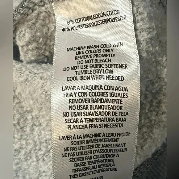 Tommy Hilfiger size S monochrome embroidered sweatshirt EUC - Picture 6 of 12